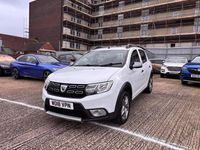 Used Dacia Sandero Comfort 90 HP (66 kW) 2018 White Hatchback