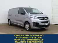 Usado Vauxhall Vivaro Sportive 120 HP (88 kW) 2023 Cinzento Monovolume