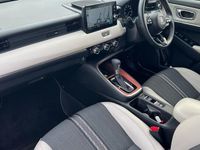 Used Honda HR-V Advance 131 HP (96 kW) 2024 Two tone solid/metallic  sand khaki with crystal SUV