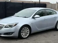 Used Vauxhall Insignia Design Edition 163 HP (119 kW) 2013 Silver Hatchback