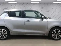 Używany Suzuki Swift SZ-T 90 KM (66 kW) 2020 Srebrny Hatchback