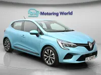 Używany Renault Clio V Iconic 140 KM (102 kW) 2022 Niebieski Hatchback