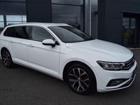 Used VW Passat SEL 120 HP (88 kW) 2019 White Estate