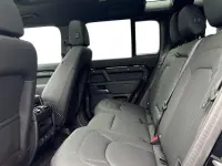 Usado Land Rover Defender SE Dynamic 2025 Preto SUV