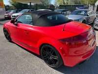 Begagnad Audi TT Roadster Design 2011 Röd Cab