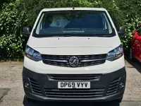 Used Vauxhall Vivaro 100 HP (73 kW) 2019 White MPV