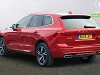 Used Volvo XC60 R-Design 250 HP (183 kW) 2018 Red SUV