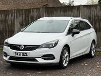 Used Vauxhall Astra SRi 122 HP (89 kW) 2021 White Estate