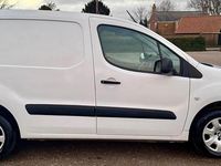 Used Peugeot Partner 2018 White MPV