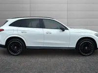 Usado Mercedes GLC300e Urban 313 HP (230 kW) 2025 Branco Carrinha