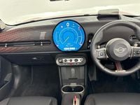 Begagnad Mini Cooper 118 kW (161 HK) 2025 Röd Halvkombi
