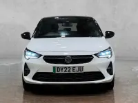 Begagnad Vauxhall Corsa-e SRi 100 kW (136 HK) 2021 Vit Halvkombi