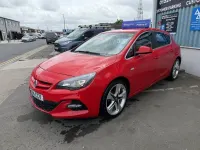 Used Vauxhall Astra Edition 140 HP (102 kW) 2014 Red Hatchback