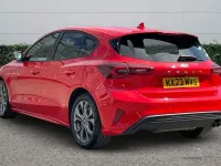 Used Ford Focus ST-Line 125 HP (91 kW) 2023 Red Hatchback