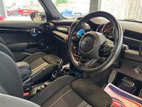 Usado Mini Cooper S Hatch 192 HP (141 kW) 2021 Prateado Citadino