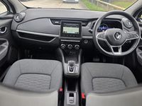 Used Renault Zoe Iconic 52 kW (71 HP) 2021 Hatchback