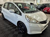 Used Honda Jazz SE 90 HP (66 kW) 2013 White Hatchback