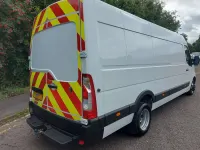 Used Nissan Interstar Tekna 140 HP (102 kW) 2024 White Van
