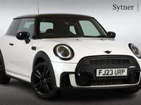 Begagnad Mini Cooper Hatch 134 HK (98 kW) 2023 Vit Halvkombi