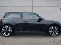 Used Mini Cooper SE Hatch 158 kW (215 HP) 2024 Black Hatchback