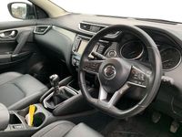 Used Nissan Qashqai Tekna 110 HP (80 kW) 2018 White SUV