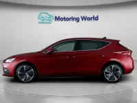 Begagnad Seat Leon XCELLENCE Lux 204 HK (150 kW) 2021 Röd Halvkombi