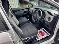Used Toyota Yaris 90 HP (66 kW) 2017 Silver Hatchback