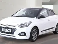 Used Hyundai i20 Premium 84 HP (61 kW) 2019 White Hatchback