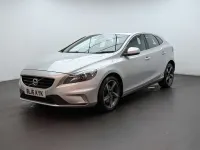 Käytetty Volvo V40 R-Design 120 HP (88 kW) 2016 Hopea Viistoperä