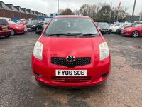 Used Toyota Yaris T3 88 HP (64 kW) 2006 Red Hatchback