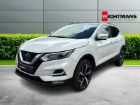 Used Nissan Qashqai Tekna+ 2017 White SUV