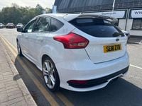 Usado Ford Focus ST 250 HP (183 kW) 2018 Branco Citadino