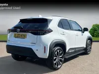 Usado Toyota Yaris Cross Design 114 HP (83 kW) 2023 Branco SUV