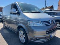 Usado VW Transporter Sportline 174 CV (127 kW) 2010 Plateado Van