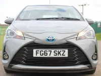 Used Toyota Yaris 100 HP (73 kW) 2017 Grey Hatchback