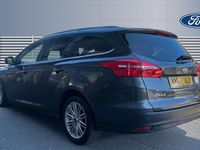 Used Ford Focus Zetec 125 HP (91 kW) 2017 Grey Estate