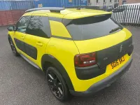 Used Citroën C4 Cactus Flair 2015 Yellow Hatchback