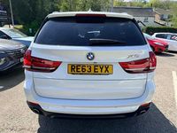 Begagnad BMW X5 Shadowline 258 HK (189 kW) 2013 Vit SUV