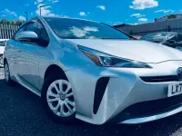 Used Toyota Prius 140 HP (102 kW) 2025 Silver Hatchback