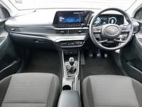 Used Hyundai i20 Premium 100 HP (73 kW) 2022 White Hatchback