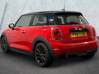 Used Mini Cooper Hatch 134 HP (98 kW) 2017 Red Hatchback