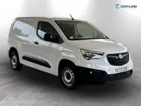 Second-hand Vauxhall Combo S 100 CP (73 kW) 2023 Alb Monovolum