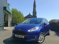 Begagnad Ford Fiesta Titanium 125 HK (91 kW) 2016 Blå Halvkombi