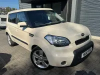 Used Kia Soul 126 HP (92 kW) 2010 Cream SUV