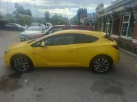 Second-hand Vauxhall Astra GTC SRi 2013 Galben Hatchback