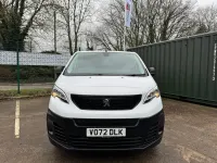 Używany Peugeot e-Expert 100 kW (136 KM) 2022 Biały Van