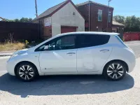 Used Nissan Leaf Tekna 80 kW (109 HP) 2013 White Hatchback