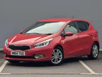 Usado Kia Ceed 89 HP (65 kW) 2015 Vermelho Citadino