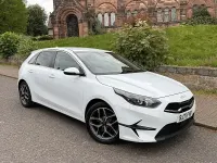 Usado Kia Ceed 158 HP (116 kW) 2022 Branco Citadino