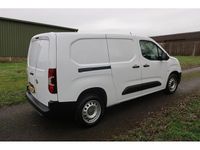 Used Vauxhall Combo S 130 HP (95 kW) 2024 White Van
